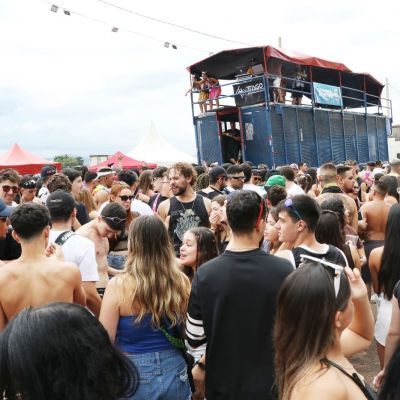 Carnabragança 2026 começa com festa, tradição e participação popular na Passarela do Samba Ricardo Bonini no Posto de Monta