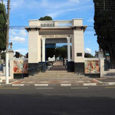 Prefeito sanciona nova lei ambiental para sepultamentos realizados no município